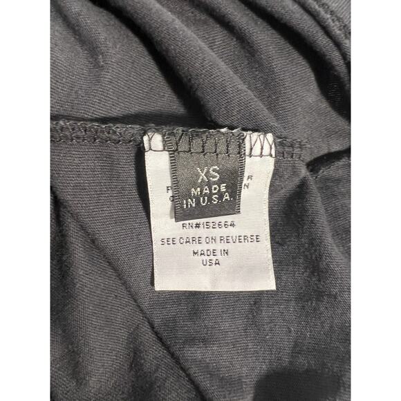 Prince Peter Collection Leopard Tonge Red Lips Women’s T-shirt XS Black - Picture 6 of 6